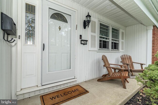 Foto del edificio - 1744 Lark Ln