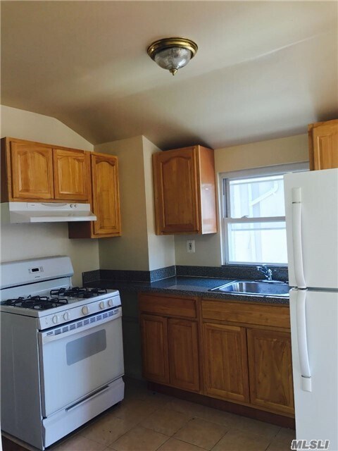 Building Photo - 140-21 Bascom Ave