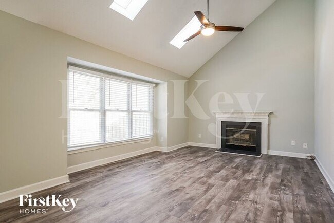 Foto del edificio - 3622 Two Oaks Dr