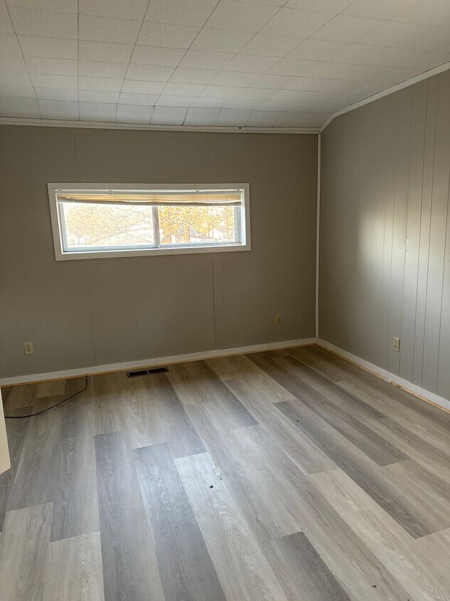 Building Photo - 4105 Old Jenny Lind Rd