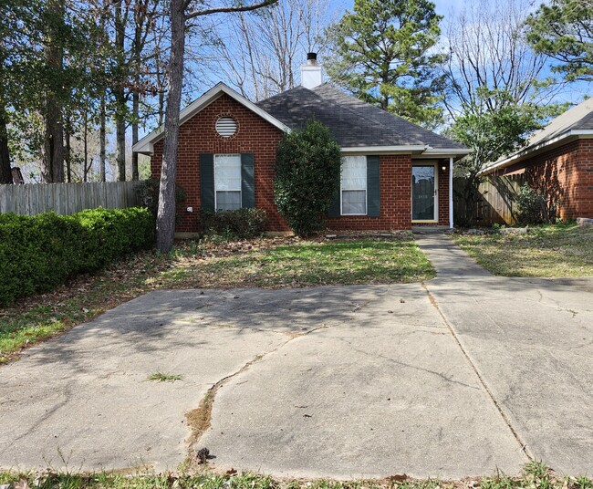 Building Photo - 8436 English Oak Loop