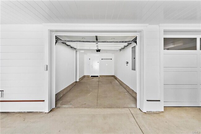 Foto del edificio - 616 1/2 Acacia Avenue, Newport Beach, CA 9...