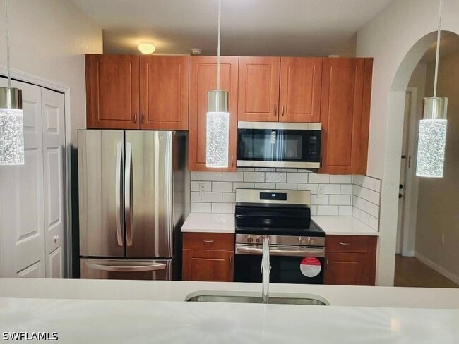 Foto del edificio - 7512 Bristol Cir