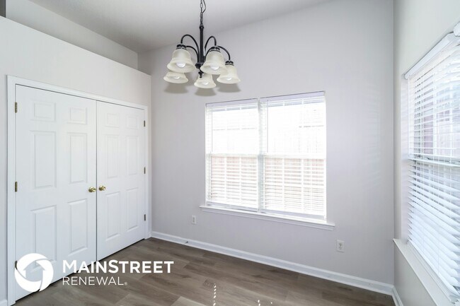 Foto del edificio - 7068 Kings Crown Dr