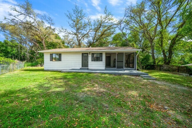 Building Photo - 4103 Holly Hill