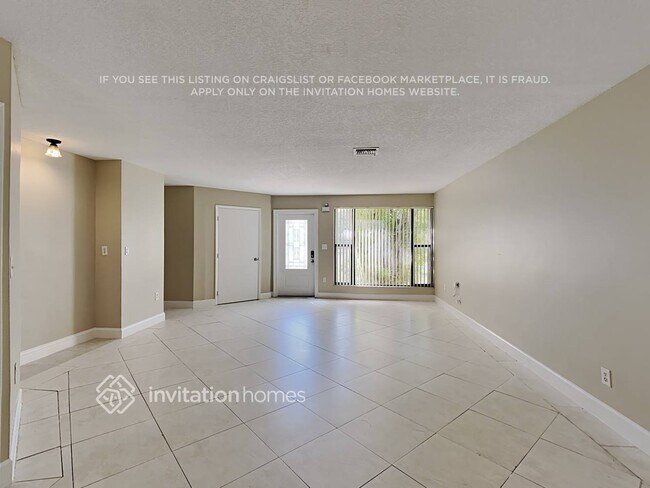 Building Photo - 9611 SW 148th Pl