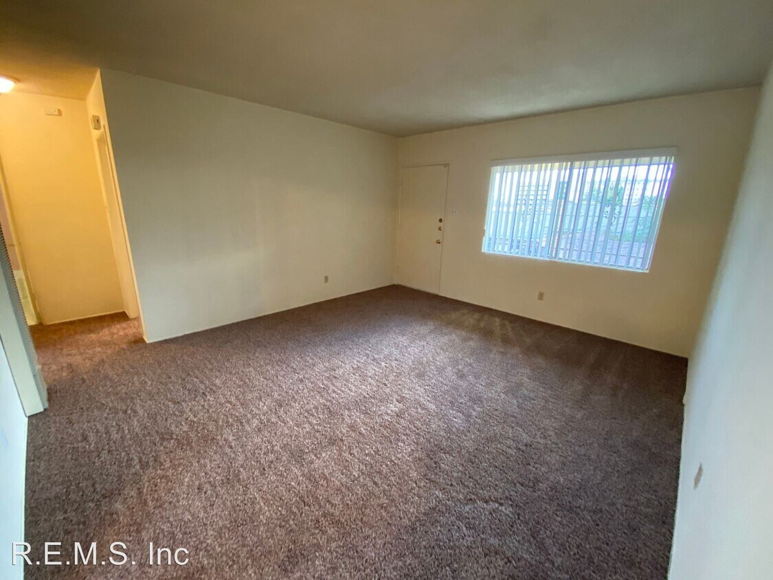 825 Myrtle Ave, Inglewood, CA 90301 Room for Rent in Inglewood, CA