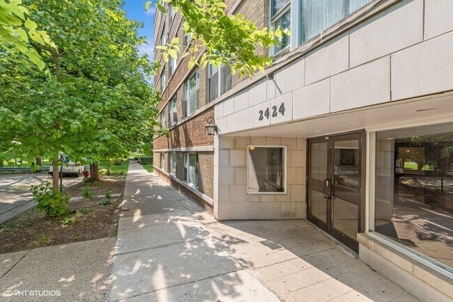 Foto del edificio - 2424 W Estes Ave