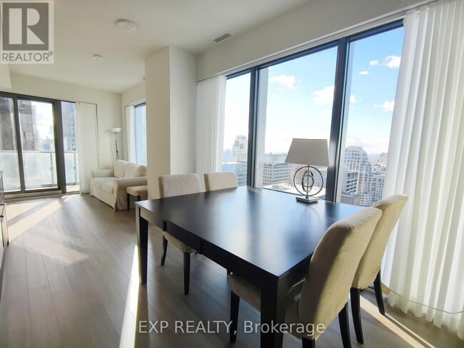 Building Photo - 8 Cumberland St