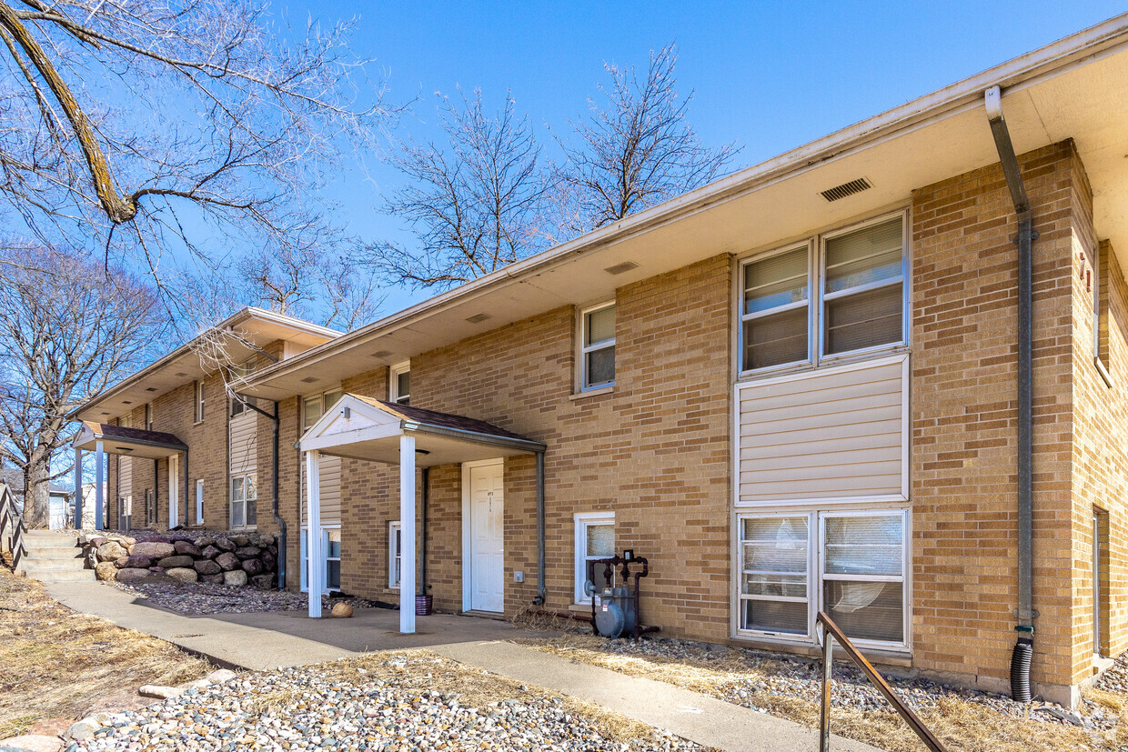 Primary Photo - Bancroft Apartments