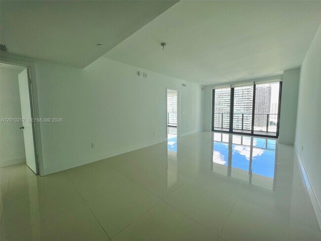 Building Photo - 1300 S Miami Ave