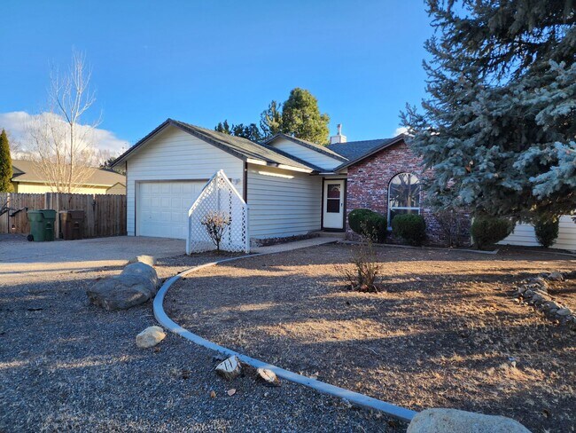 Building Photo - 3 bedroom Home  For Rent in Minden