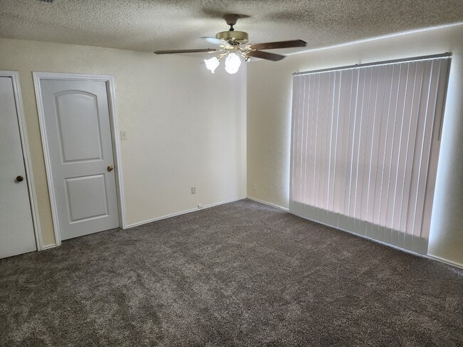 Foto del edificio - 911 Wellridge Dr