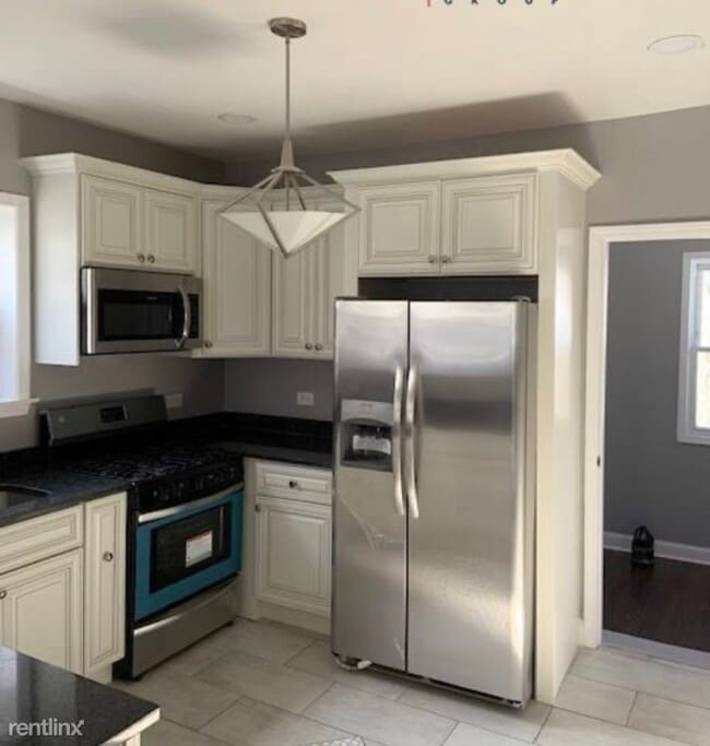 Building Photo - 3 br, 2 bath House - 8240 S Chappel Ave