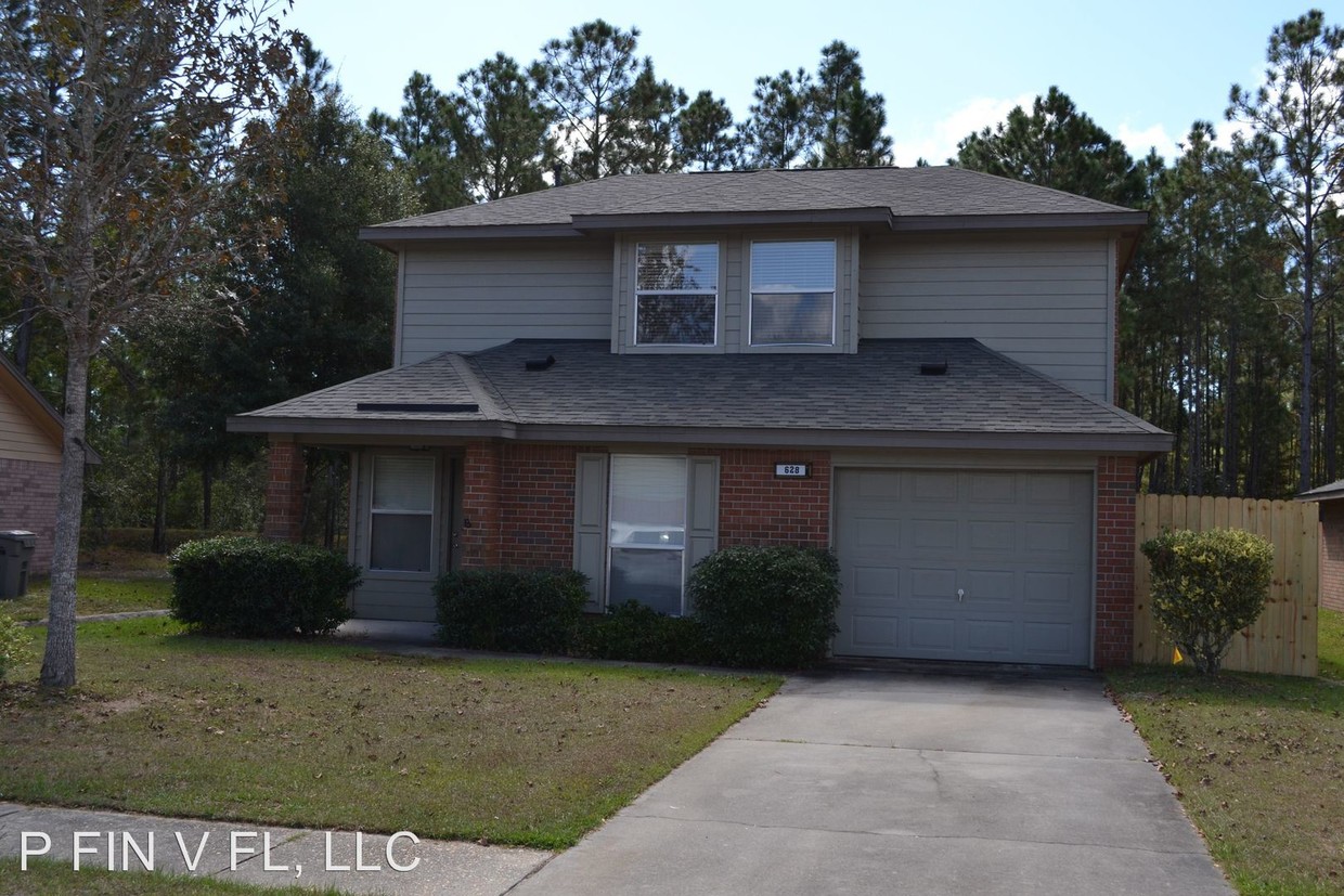 Foto principal - 3 br, 2.5 bath House - 628 Carrier Dr