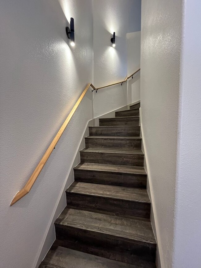 Foto del edificio - Modern 2 Bedroom 2 Bathroom NW Home In A G...