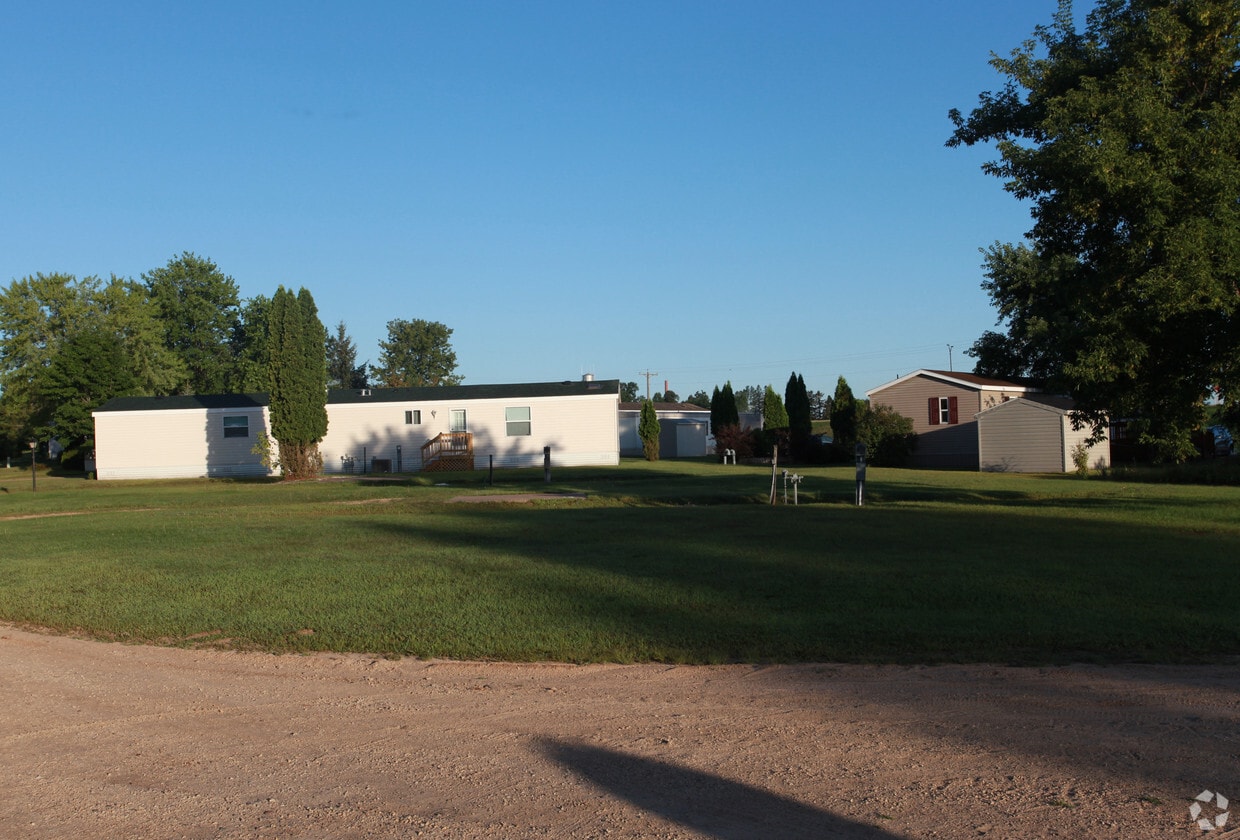 Building Photo - Woodbridge Mobile Homes