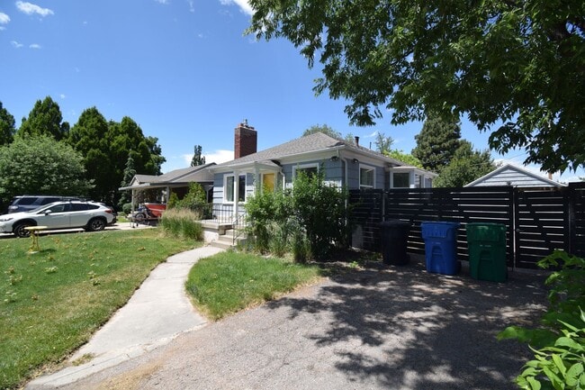 Building Photo - Cozy Updated 4 bed Home in the heart of Millcreek/Sugar House!!