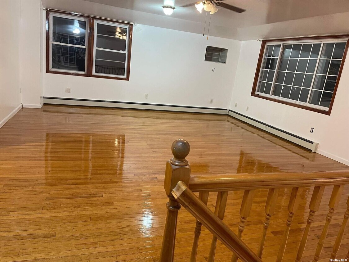 13740 Sloan St, Queens, NY 11413 House Rental in Queens, NY