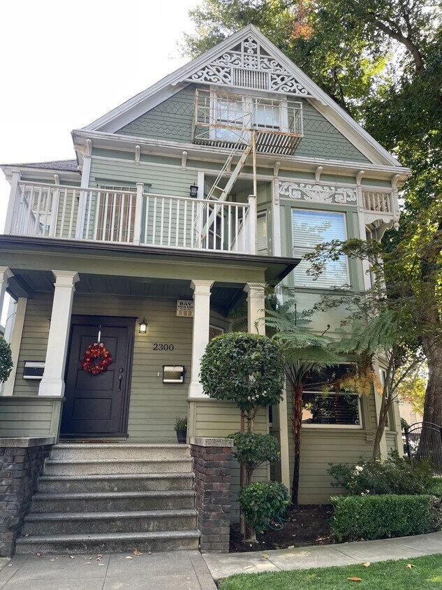 Foto principal - 2300 Capitol Ave