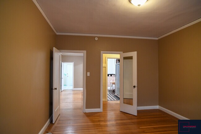 Dormitorio - 1600 Clement St