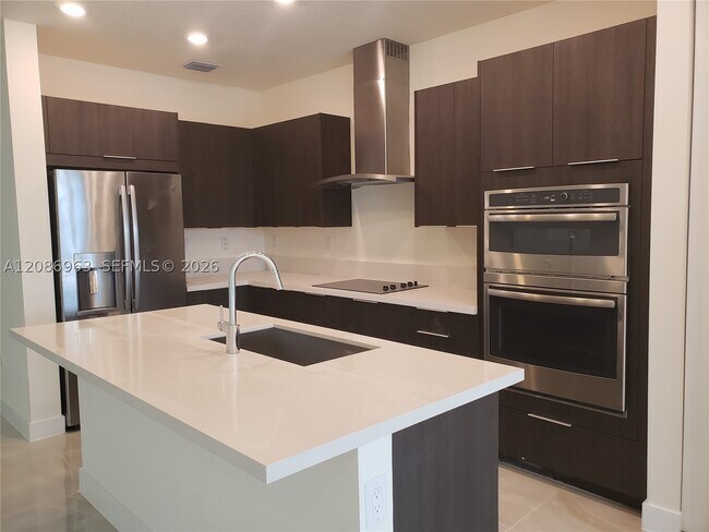 Foto del edificio - 10275 NW 66th St