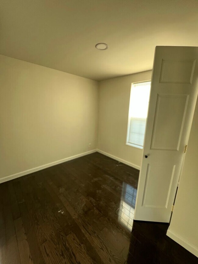 Foto del edificio - 648 S 17th St