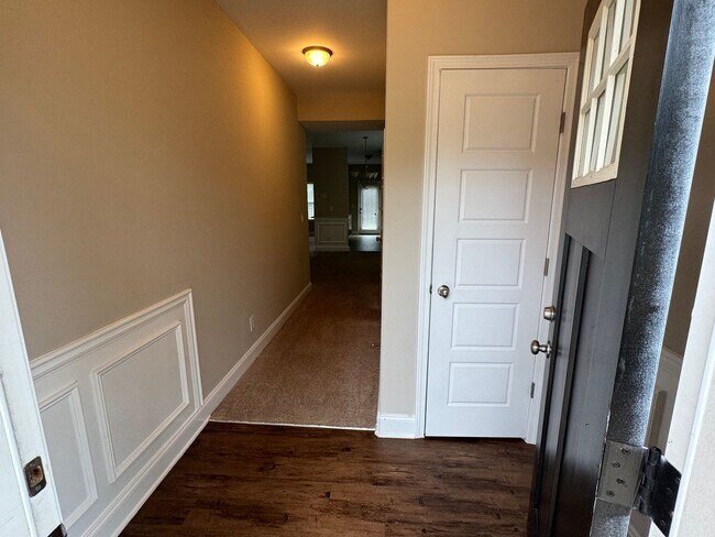 Foto del edificio - 495 Kirkland Dr