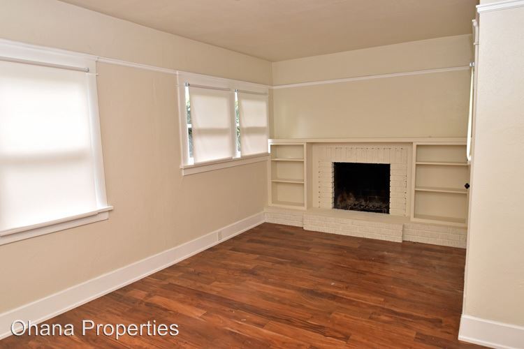Building Photo - 421 Jacaranda Pl