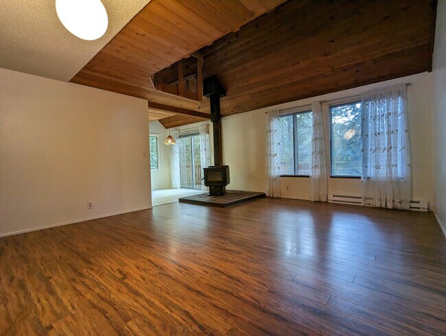 Foto del edificio - Fantastic 2-Bedroom, 1-Bath Home In E. Ama...