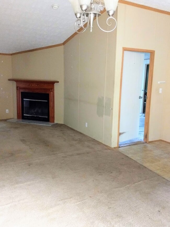 Building Photo - 229 Red Fox Dr