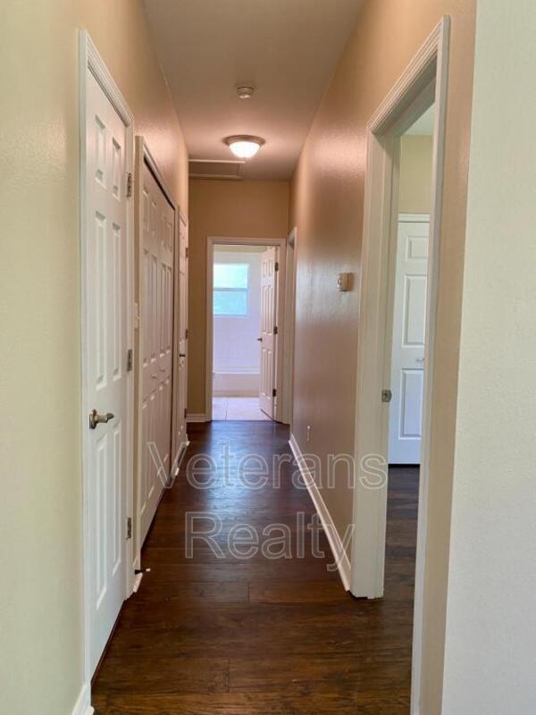Foto del edificio - 6227 E Newton St