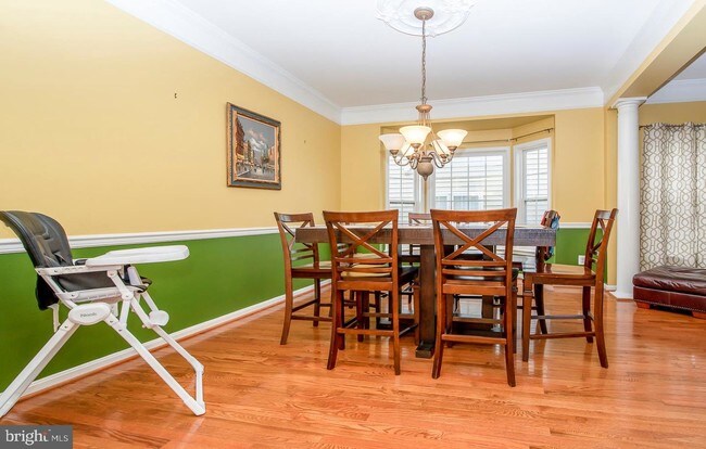 Building Photo - 42059 Pepperbush Pl