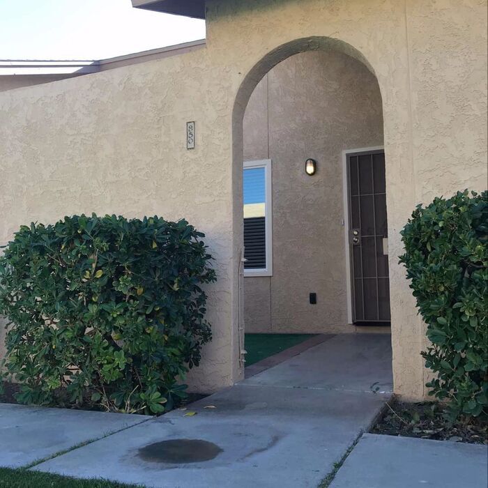 Primary Photo - 850 N Stapley Dr