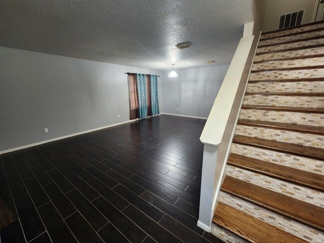 Building Photo - 4 Bedroom Single Family Home in Humble