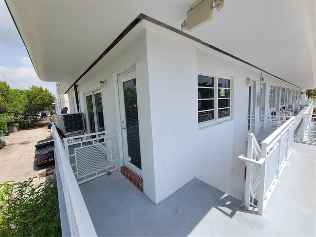 Foto del edificio - 901 10th St