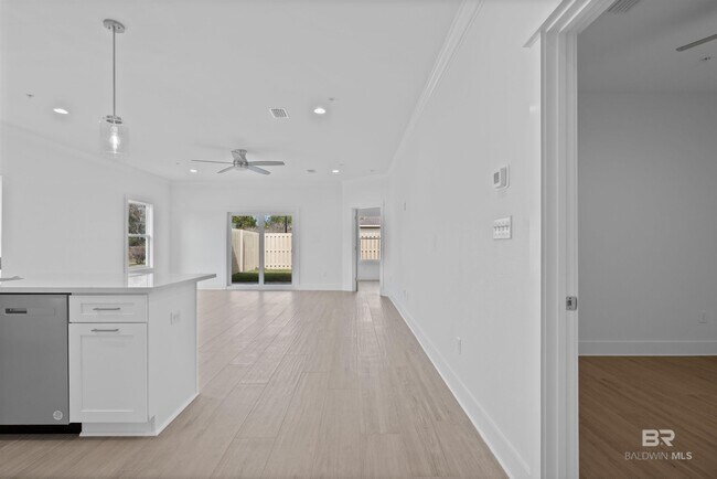 Foto del edificio - 501 Cotton Creek Dr