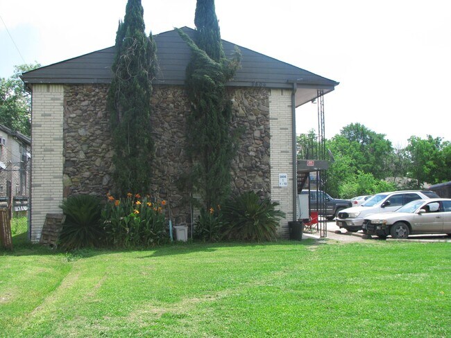 Foto del edificio - 3812 Wipprecht St