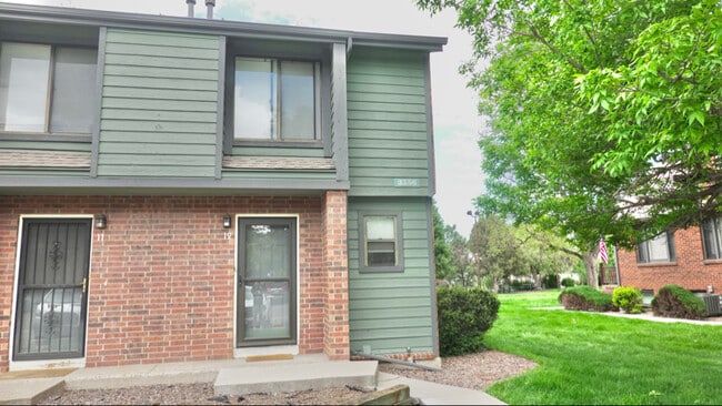 Building Photo - 3556 S Depew St