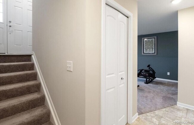 Foto del edificio - 49501 Cherry Hill Rd