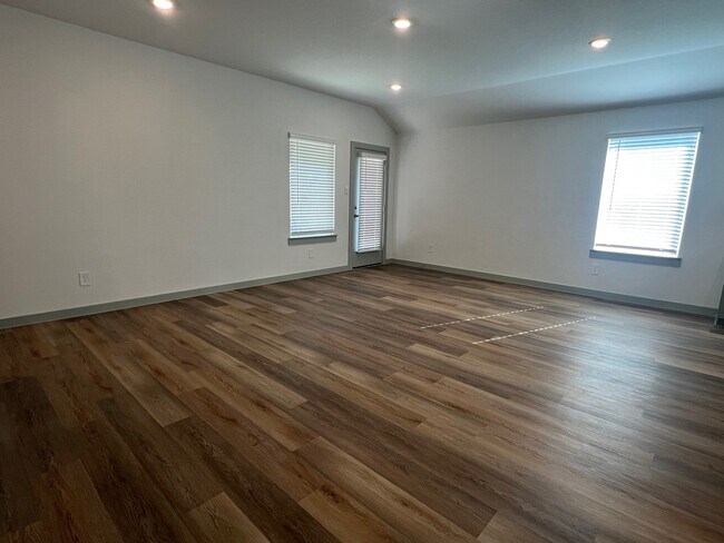 Foto del edificio - 2523 Ruby Copper Dr