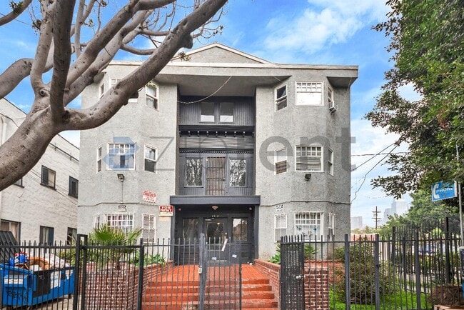 Building Photo - Unit 17