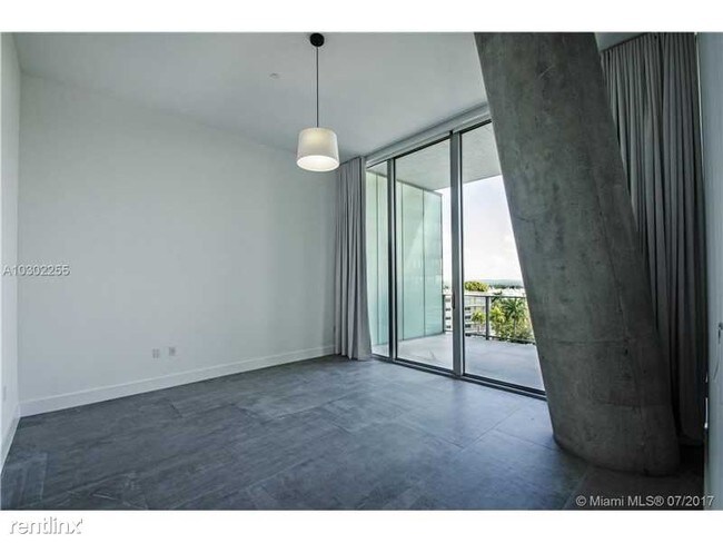 Building Photo - 2669 S Bayshore Dr