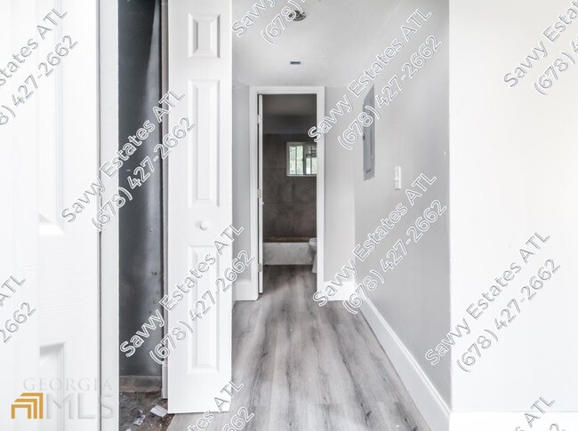 Foto del edificio - 511 Gresham Park Dr