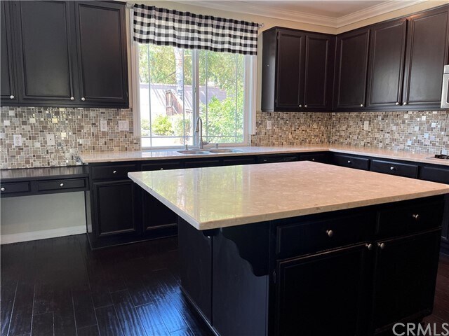 Building Photo - 809 Sawtooth Dr