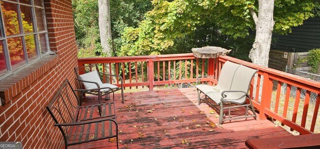 Foto del edificio - 1032 Standard Dr NE