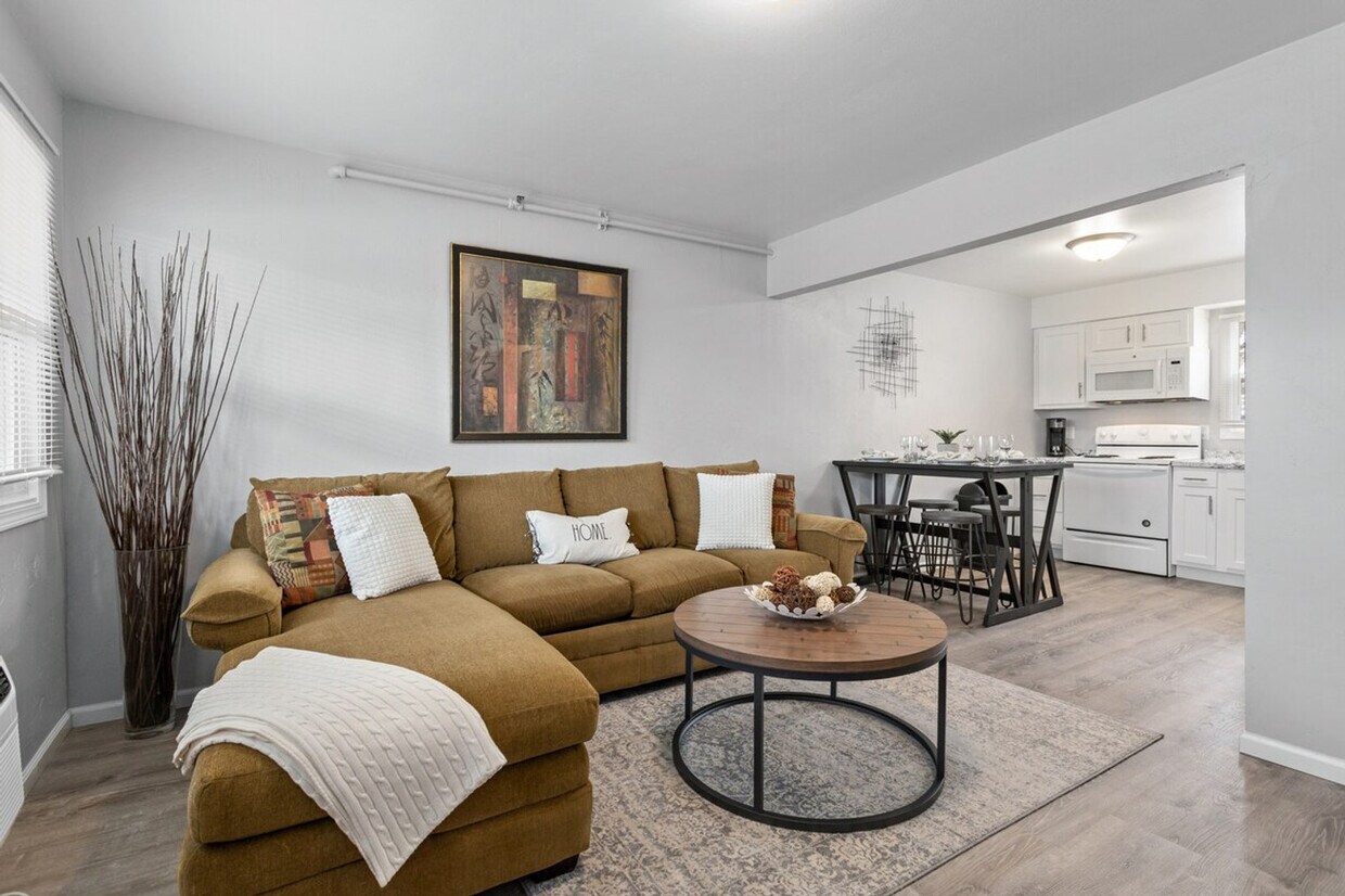 Foto principal - 928 W Browning St