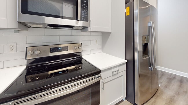 Interior Photo - Lenox Farms