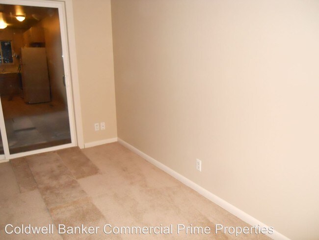 Building Photo - 739 Barclay St