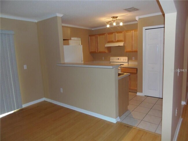 Foto del edificio - 4645 Ashburn Square Dr
